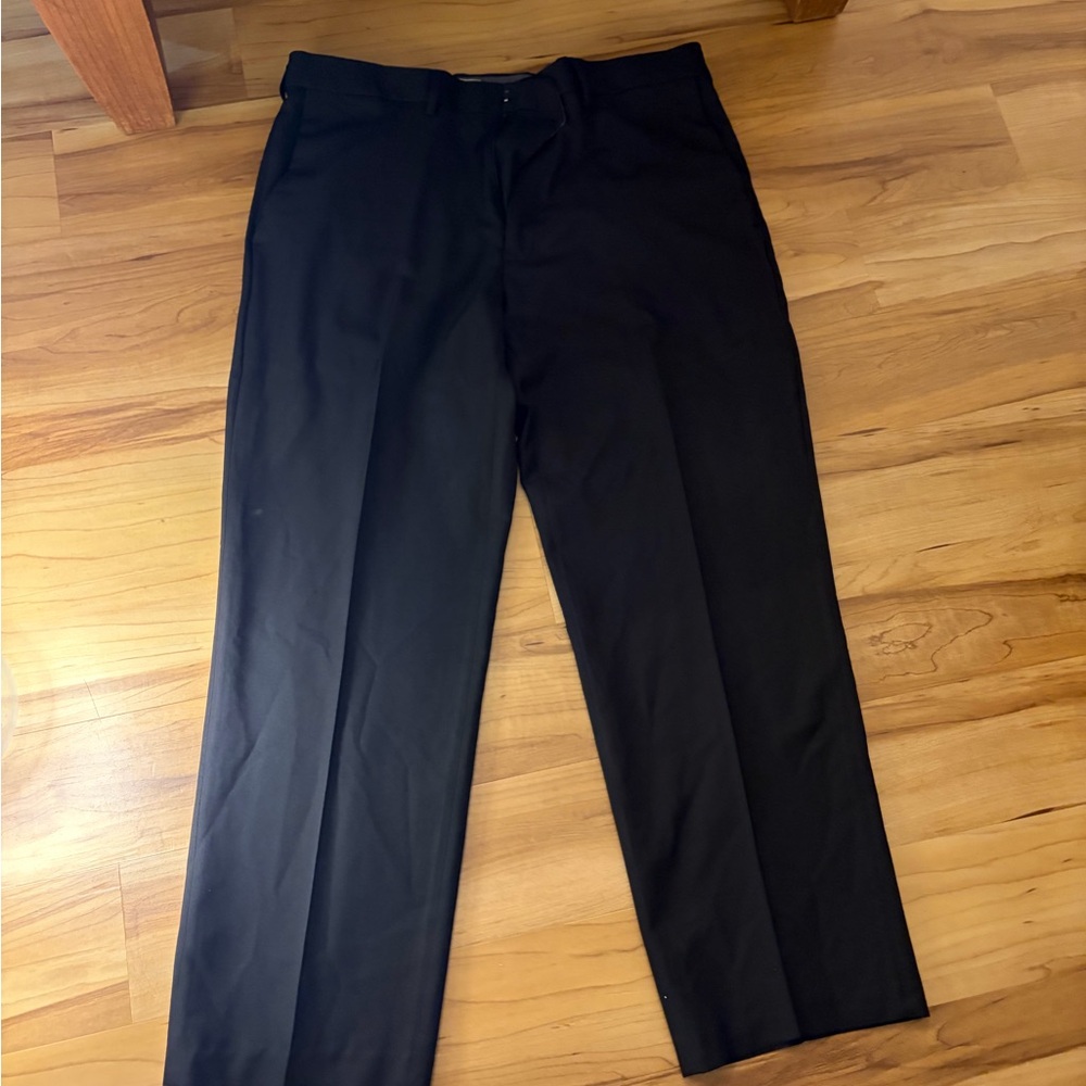 Haggar Classic Black Dress Pants great condition 36x29 - Picture 2 of 6